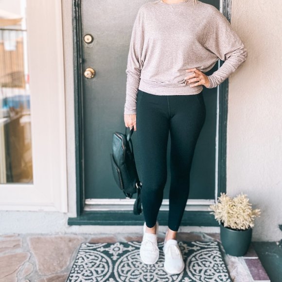 High Rise Leggings w/ Pockets Black